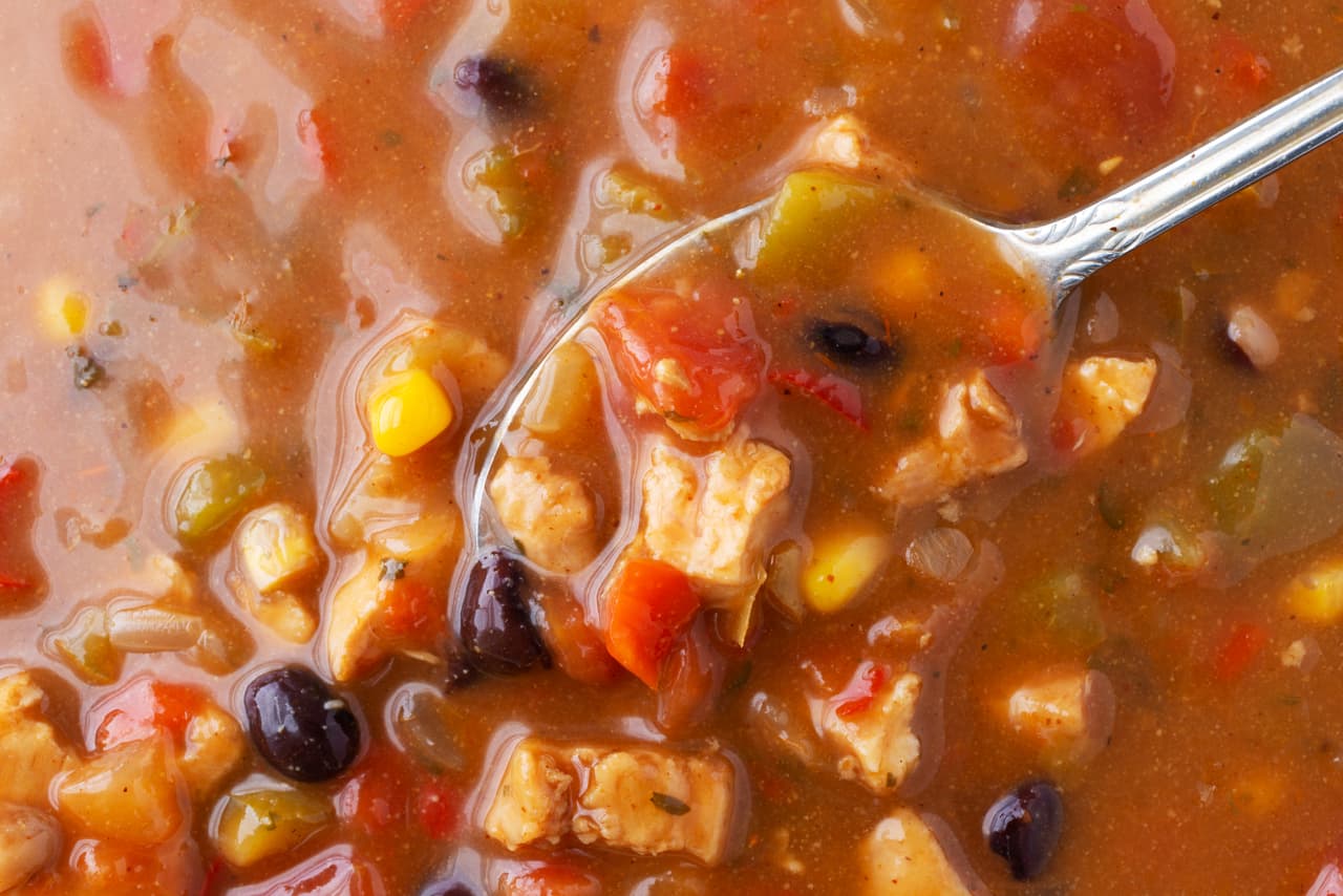 <b>Puesto 15. Sopas enlatadas, con una subida del 5.1%</b> entre febrero y junio de 2020. 
<br>
<br>Como otros artículos de larga duración, las sopas alcanzaron su precio más alto de los últimos 10 años durante la crisis del covid-19. Al comienzo de la pandemia, las ventas de sopas aumentaron más de 100% en comparación con la misma época del año anterior. 
<br>