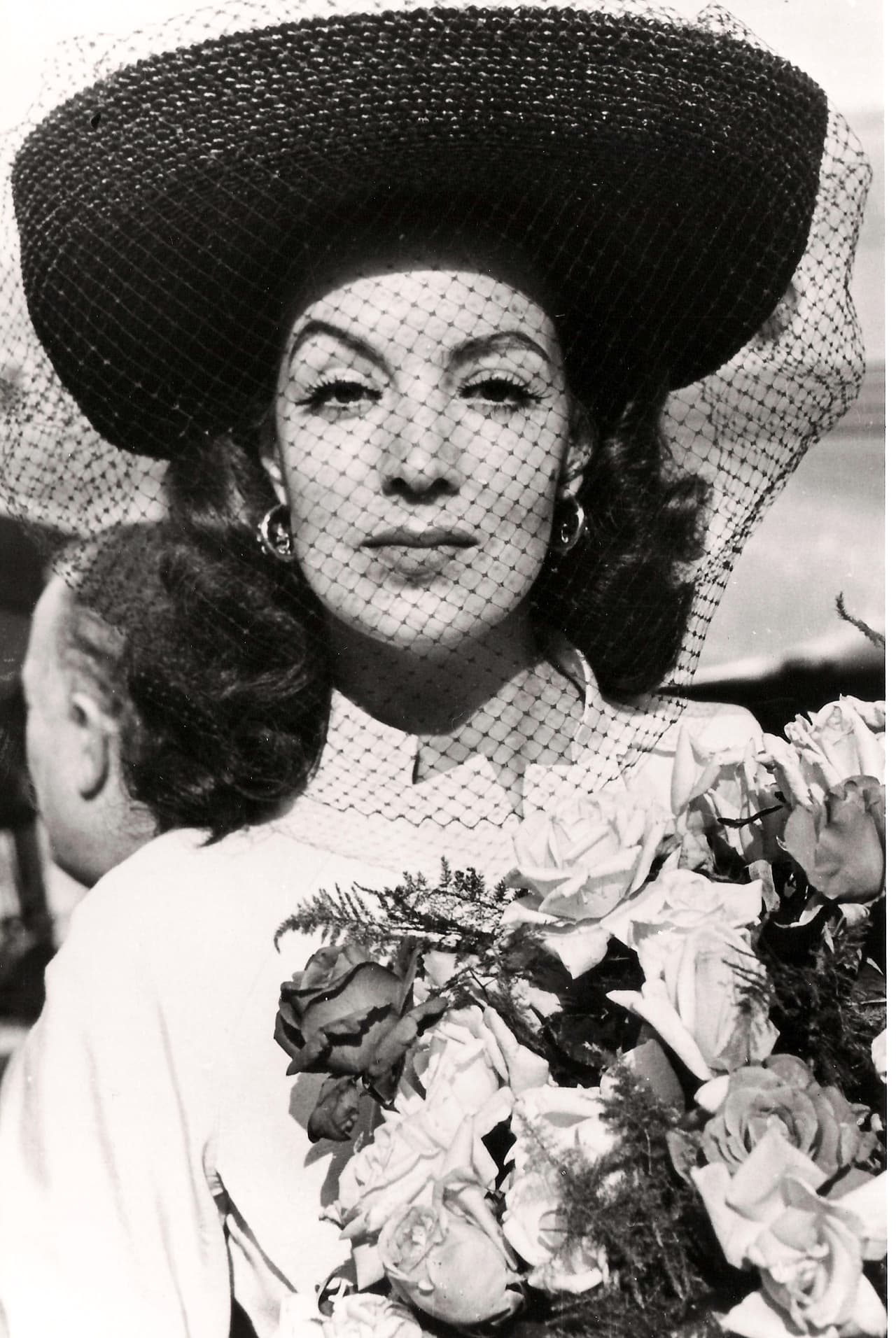 Fue el único hijo que 
<b><a href="https://www.univision.com/famosos/maria-felix-la-diva-mexicana-que-murio-convertida-en-leyenda-fotos">la fallecida María Félix</a></b> tuvo con su primer esposo Enrique Álvarez, un vendedor de cosméticos del cual se divorció en 1937.
<br>