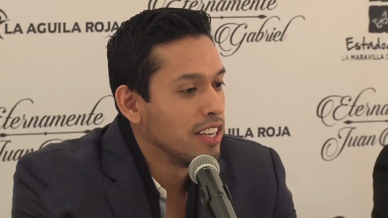 El silencio de Iván Aguilera luego que en corte mostraran fotos suyas en ropa interior con mujeres