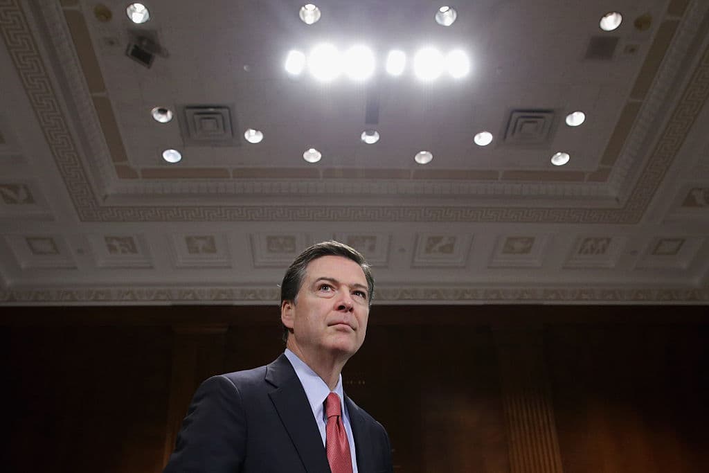 El FBI reitera que Clinton no debe ser imputada tras revisar los nuevos emails