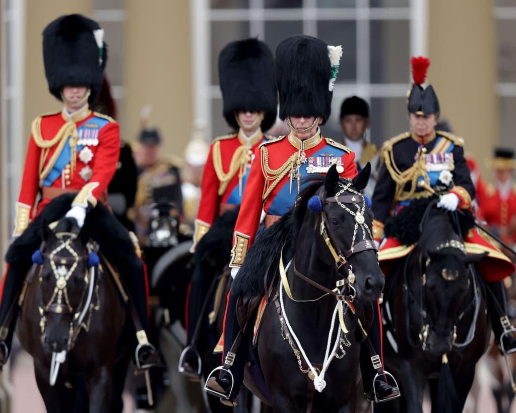 El príncipe William, la princesa Ana, el príncipe Eduardo y el rey Carlos III.