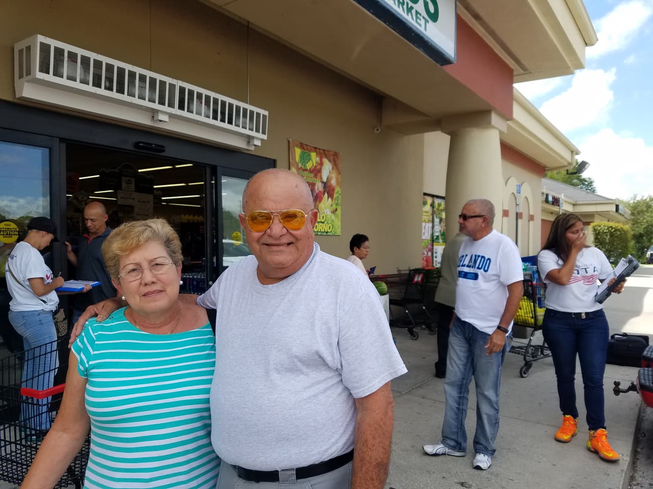 Los boricuas Gabriel Rodríguez y Carmen Delgado dicen que tienen claro su voto por Hillary Clinton