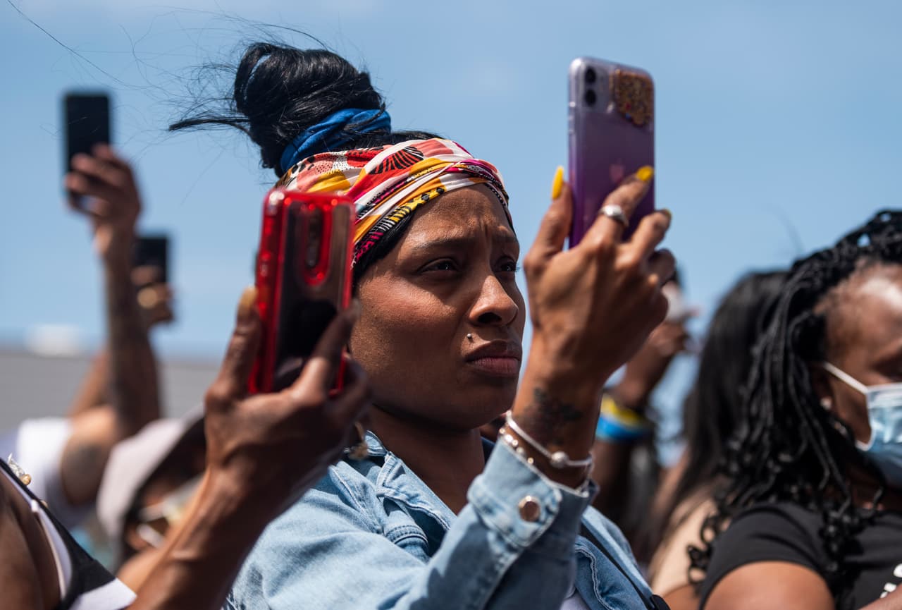 Hay que duplicar la atención: siguen las noticias falsas sobre covid-19 y crecen las de las protestas