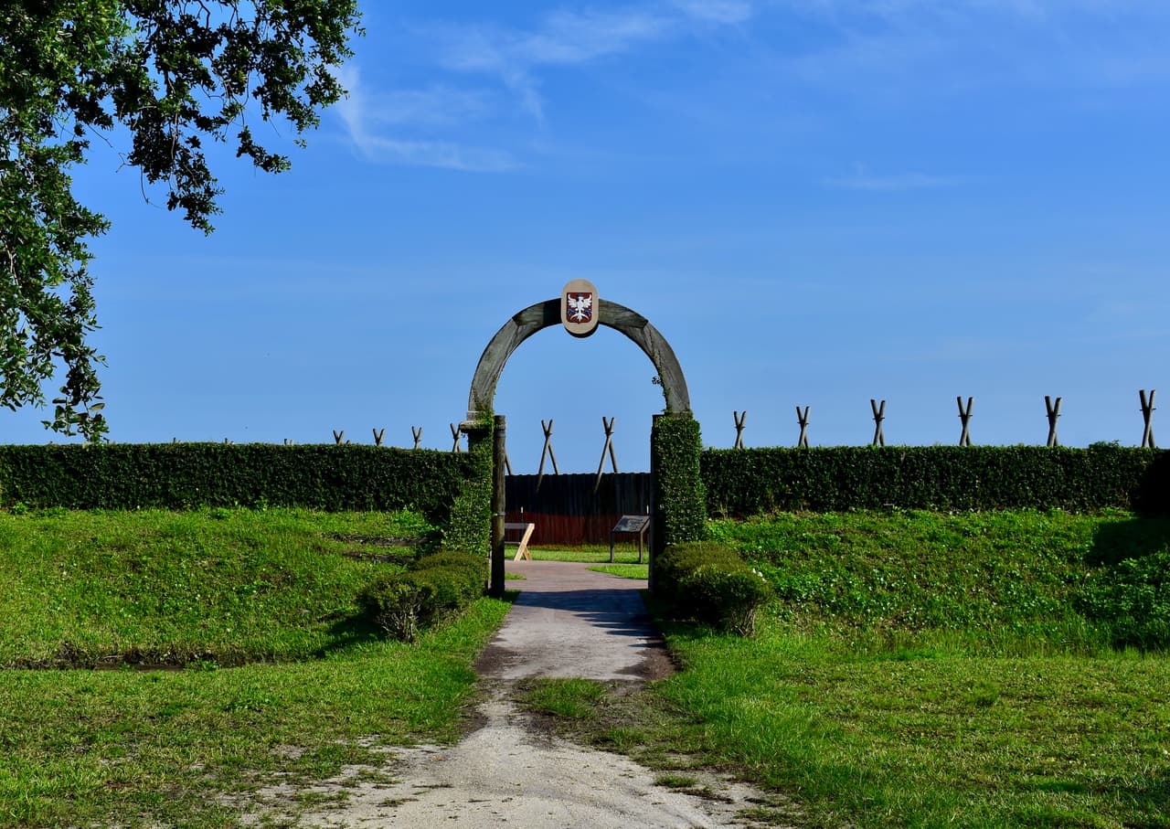 Image shows entry to Fort Caroline National Monument within the Timucuan Ecological and Historic Preserve