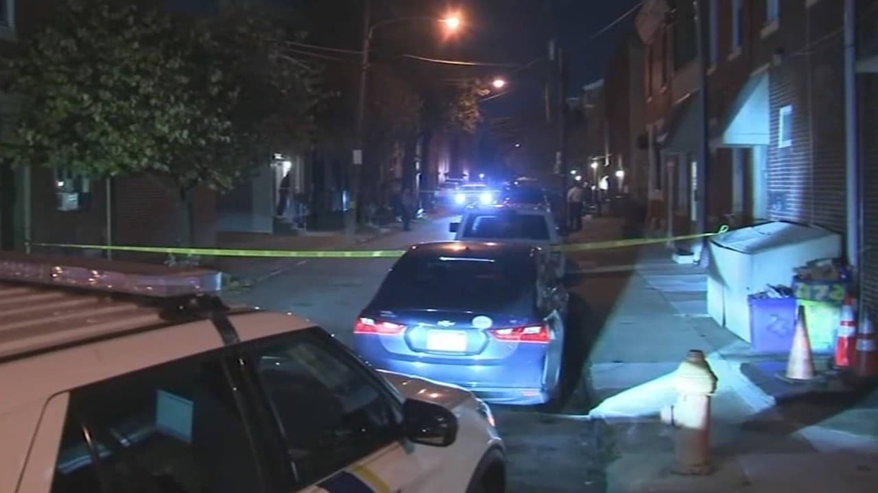Atacan a tiros a repartidor de pizzas mientras intentaban robarle el auto en Port Richmond
