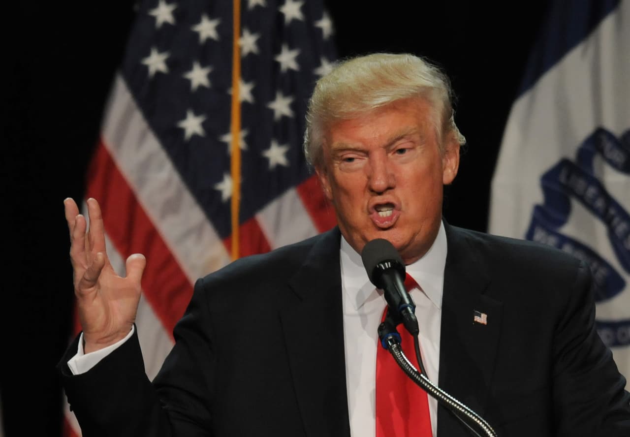 Cambios en el equipo de Trump reafirman su estilo incendiario