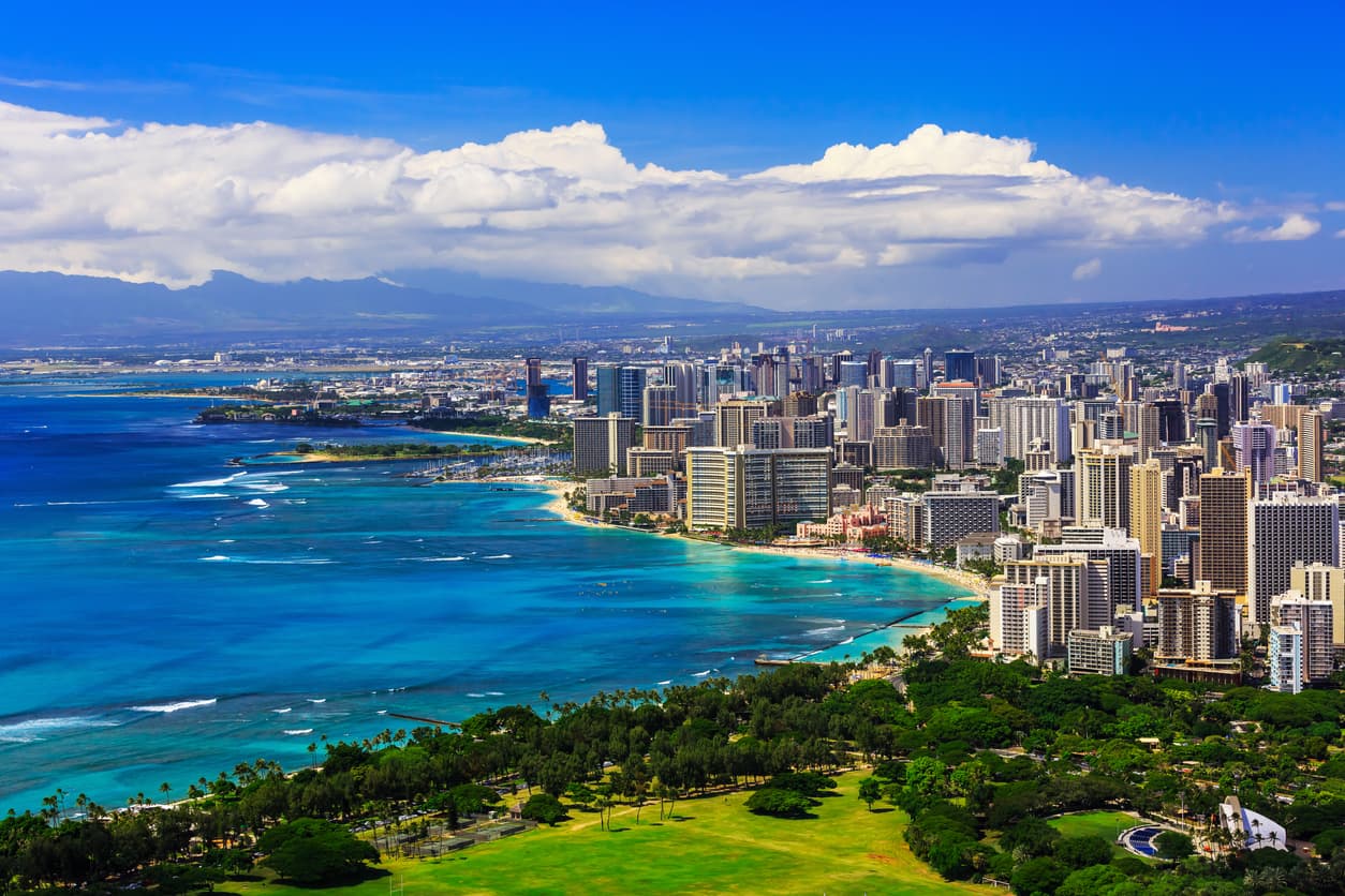 <h3 class="cms-H3-H3">18.- Urban Honolulu, Hawaii</h3>
<br> 
<br>🛒 Puntaje total: 51.45
<br>🛒 Cambio en IPC del último mes vs 2 meses antes: 0.80%
<br>🛒 Cambio en IPC del último mes vs hace 1 año: 6.60%