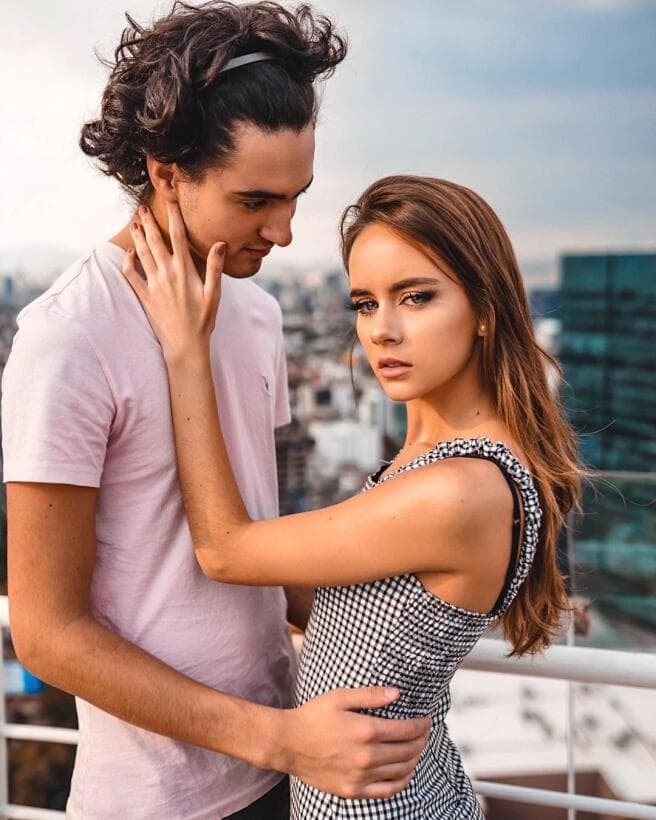 Además de disfrutar de su amor, Sebastián Poza y Azul Guaita comparten la pasión por la actuación. Por un lado, Sebastián Poza finalizó un proyecto más como parte del elenco de ‘Vencer el Pasado’, mientras que, Azul enfrenta uno de los desafíos más grandes de su carrera como parte de la nueva generación de la serie ‘Rebelde’.
<br>