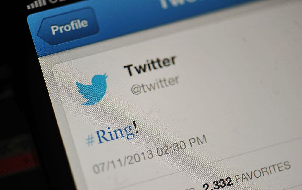 Musk dice que cambiará el pájaro de Twitter por una X