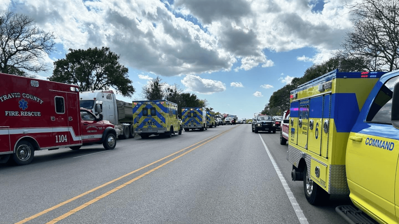 Identifican como Ryan Wallace a la segunda víctima mortal del choque de autobús escolar en Bastrop
