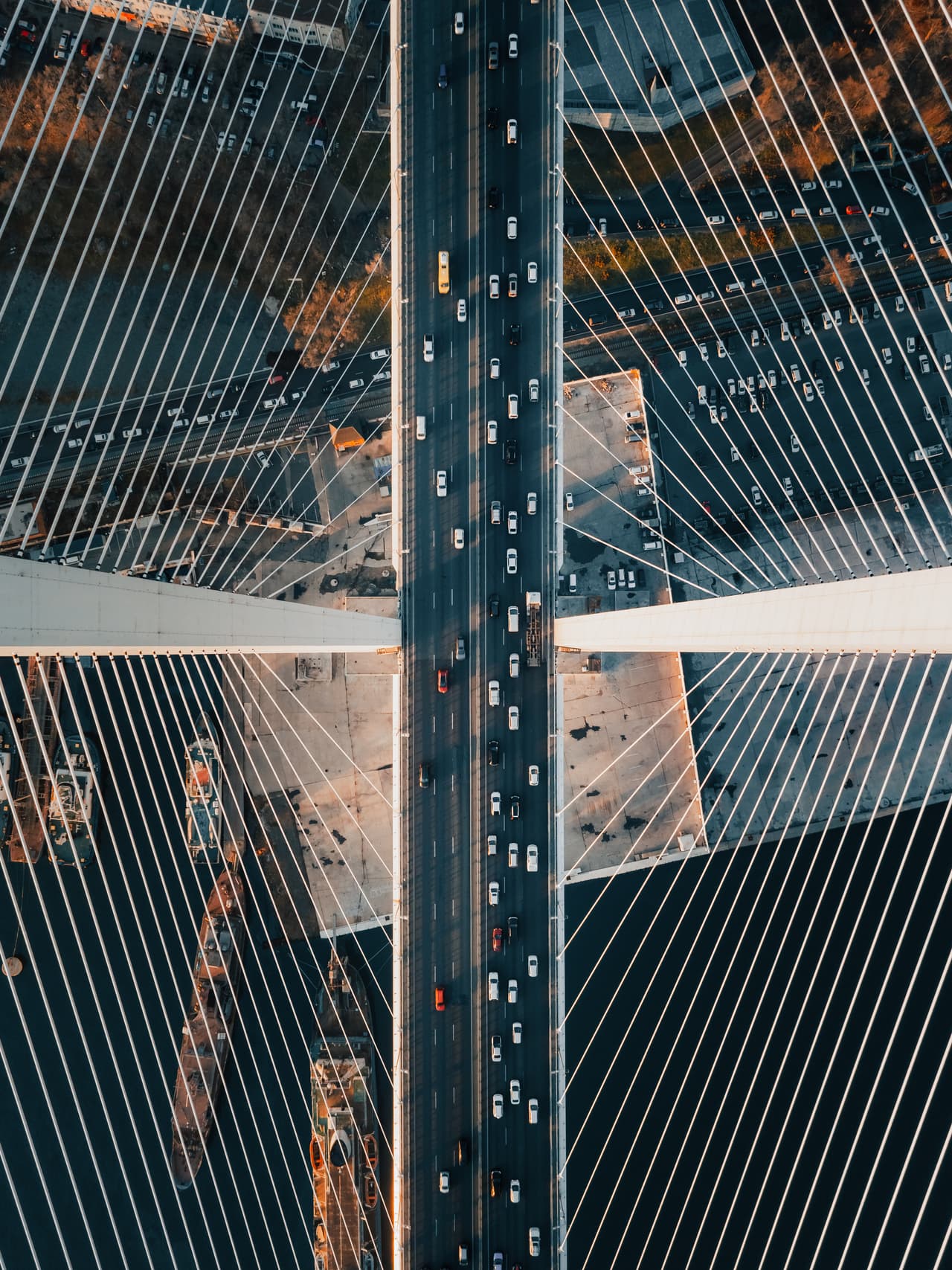 <b>‘El puente desde lo alto’</b>, tomada en Vladivostok, Rusia.
