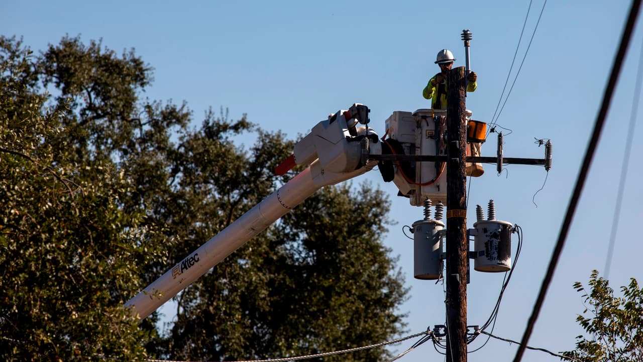 Lluvias dejan a más de 200,000 usuarios sin luz en Nueva York y Nueva Jersey