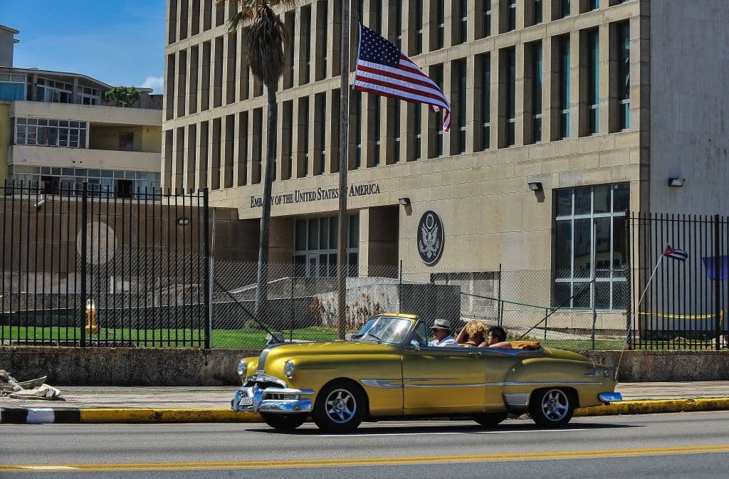 Los llamados 'ataques sónicos' a diplomáticos en Cuba y China podrían haber sido con radiofrecuencia dirigida