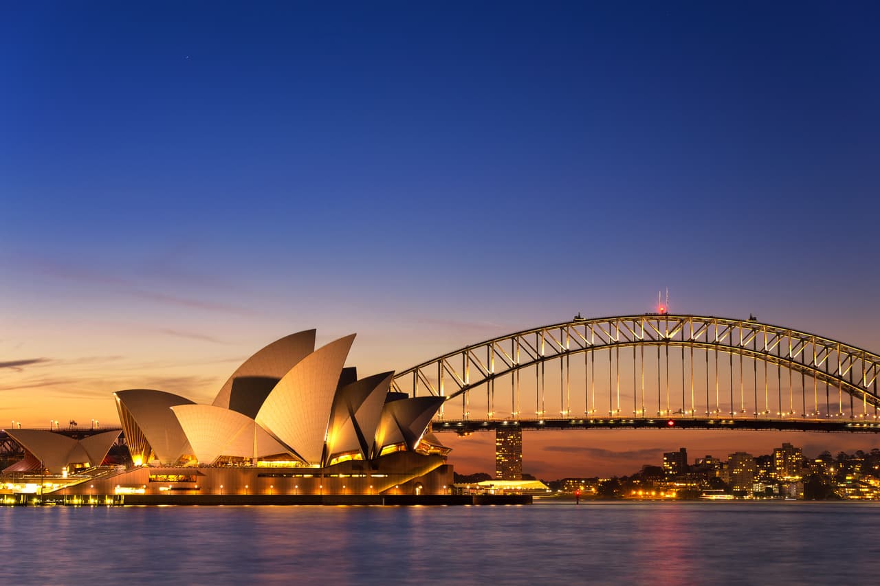 <h3 class="cms-H3-H3">14. Australia</h3>
<br>
<br>➡️ 
<b>Porcentaje de población nacida en otro país:</b> 30.14%
<br>
<br>➡️ 
<b>Total de población inmigrante: </b>7,685,860
<br>
<br>➡️ 
<b>Población:</b> 25,499,881
<br>