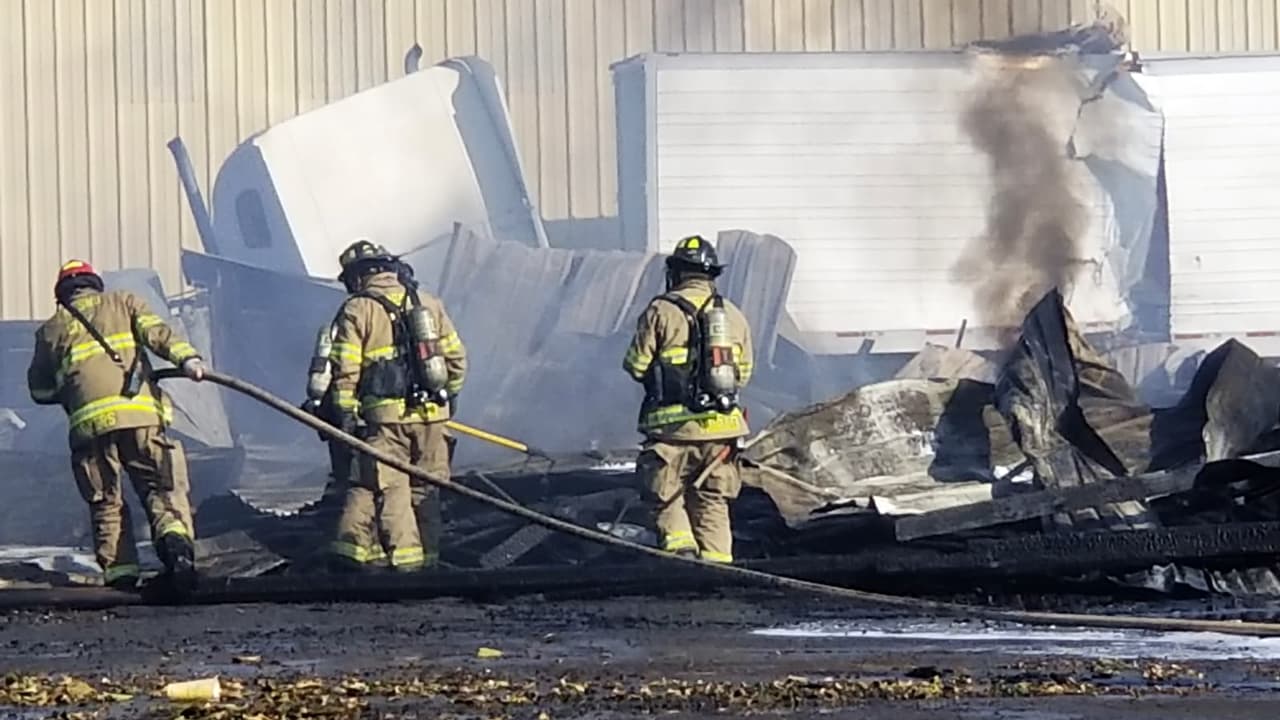 El incendio ocurrió en el área de S. Cedar y E. Central.