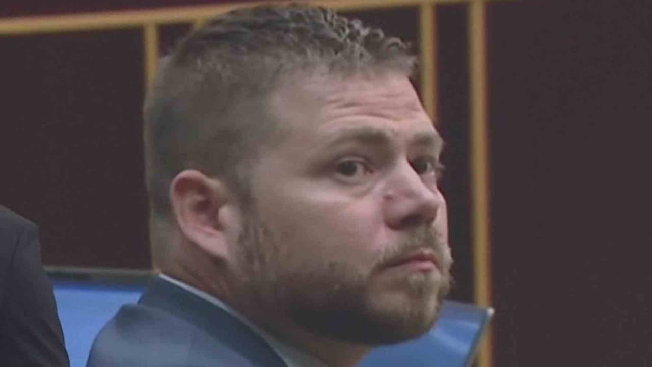 Inicia juicio contra policía de Florida acusado de prender fuego a un joven al usar un taser