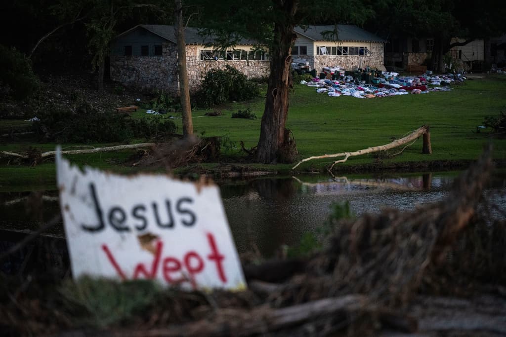FEMA sacó edificios de Camp Mystic de su mapa de 'inundaciones de 100 años' antes de su expansión
