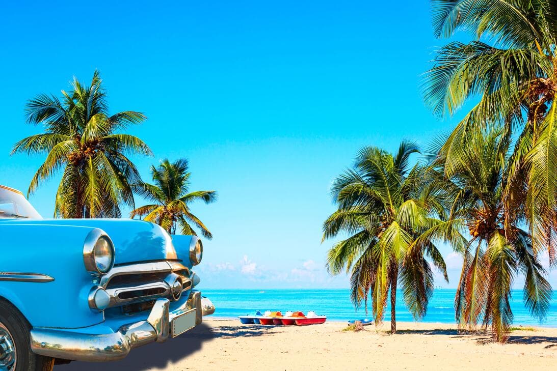 <b>Puesto 9. Playa Varadero (Varadero, Cuba)</b> 
<br>
<br>“Es una postal perfecta, es el agua más azul que he visto en mi vida y la arena es blanca como el polvo”, reseño un visitante a este paraíso en la isla de Cuba.