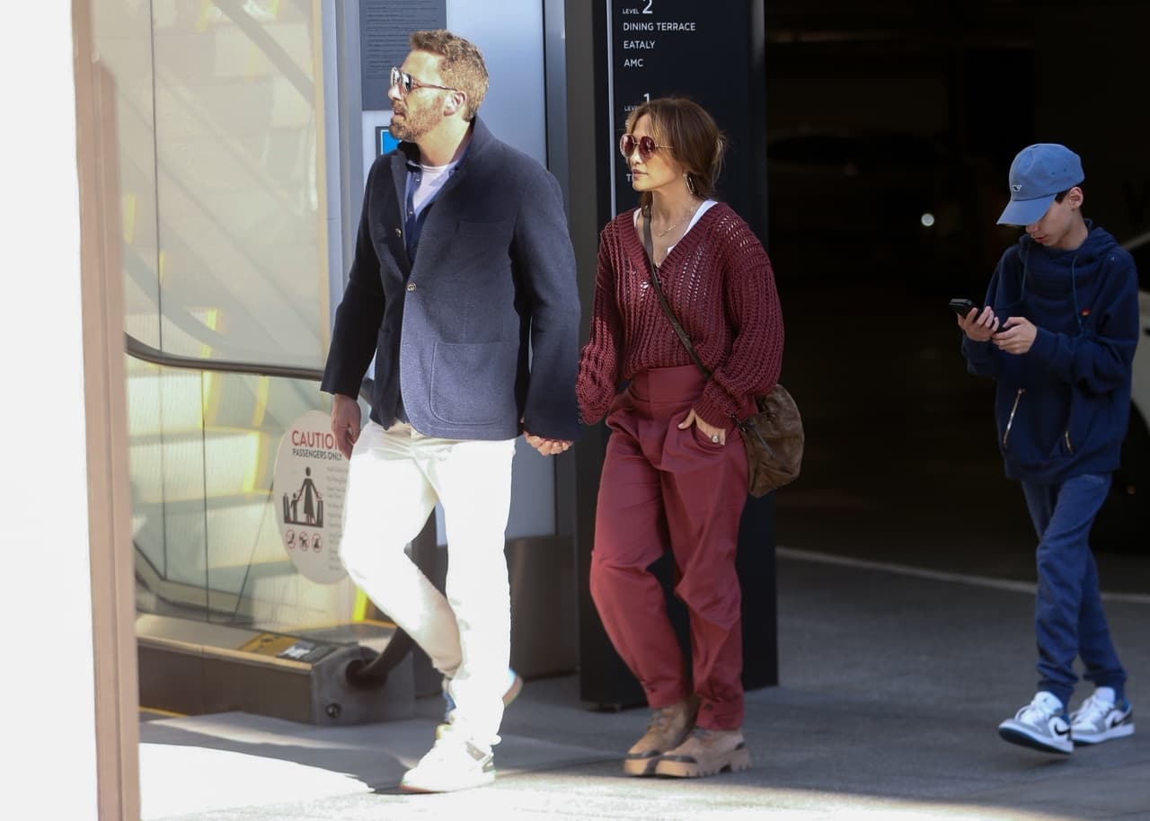 De acuerdo con The Grosby Group, los tres pasaron la tarde en Culver City, una ciudad del condado de Los Ángeles. 
<br>