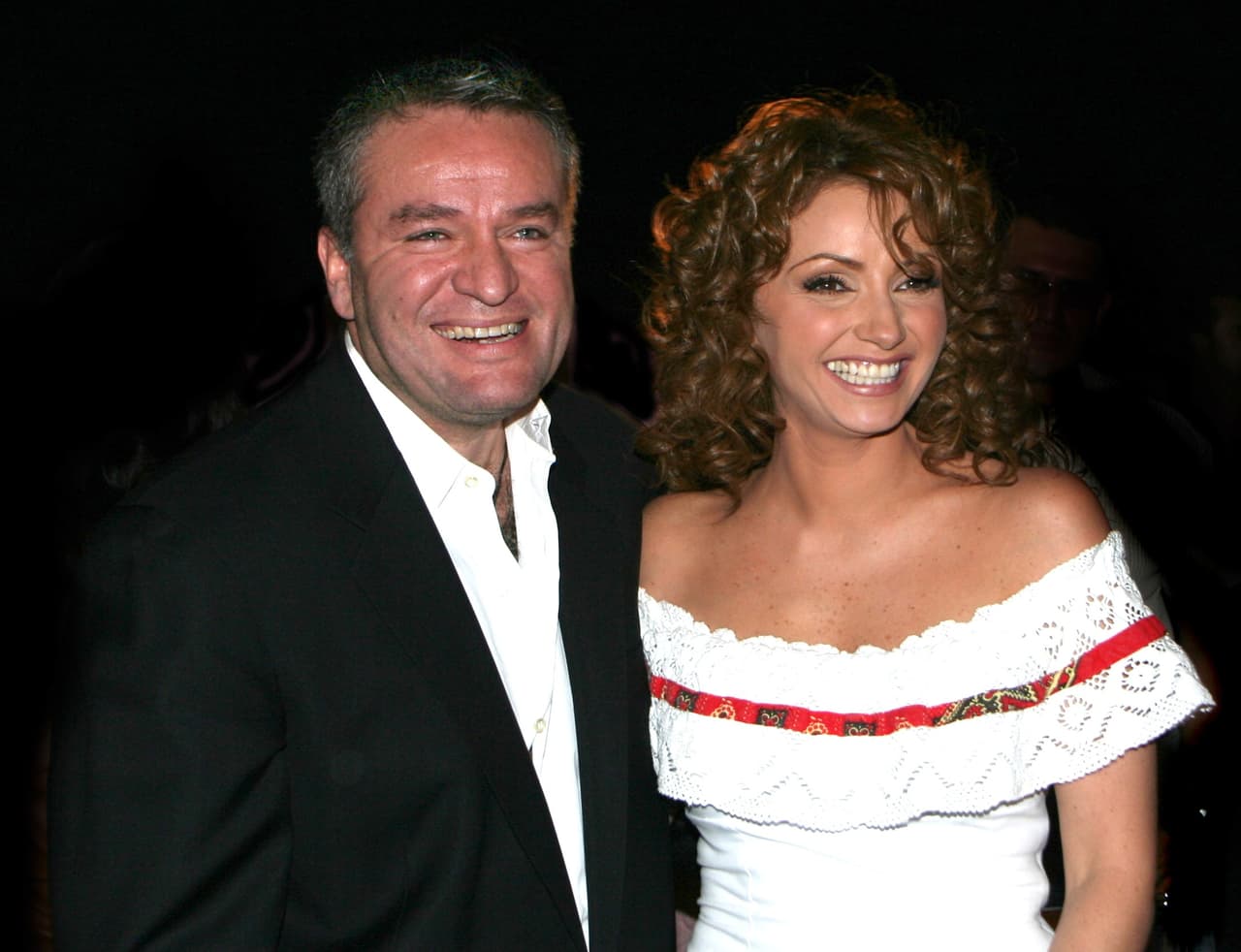 El productor de melodramas sentenció que considera a su exesposa una “gran amiga” y descartó la posibilidad de entablar de nuevo una relación amorosa con ella.
<br>