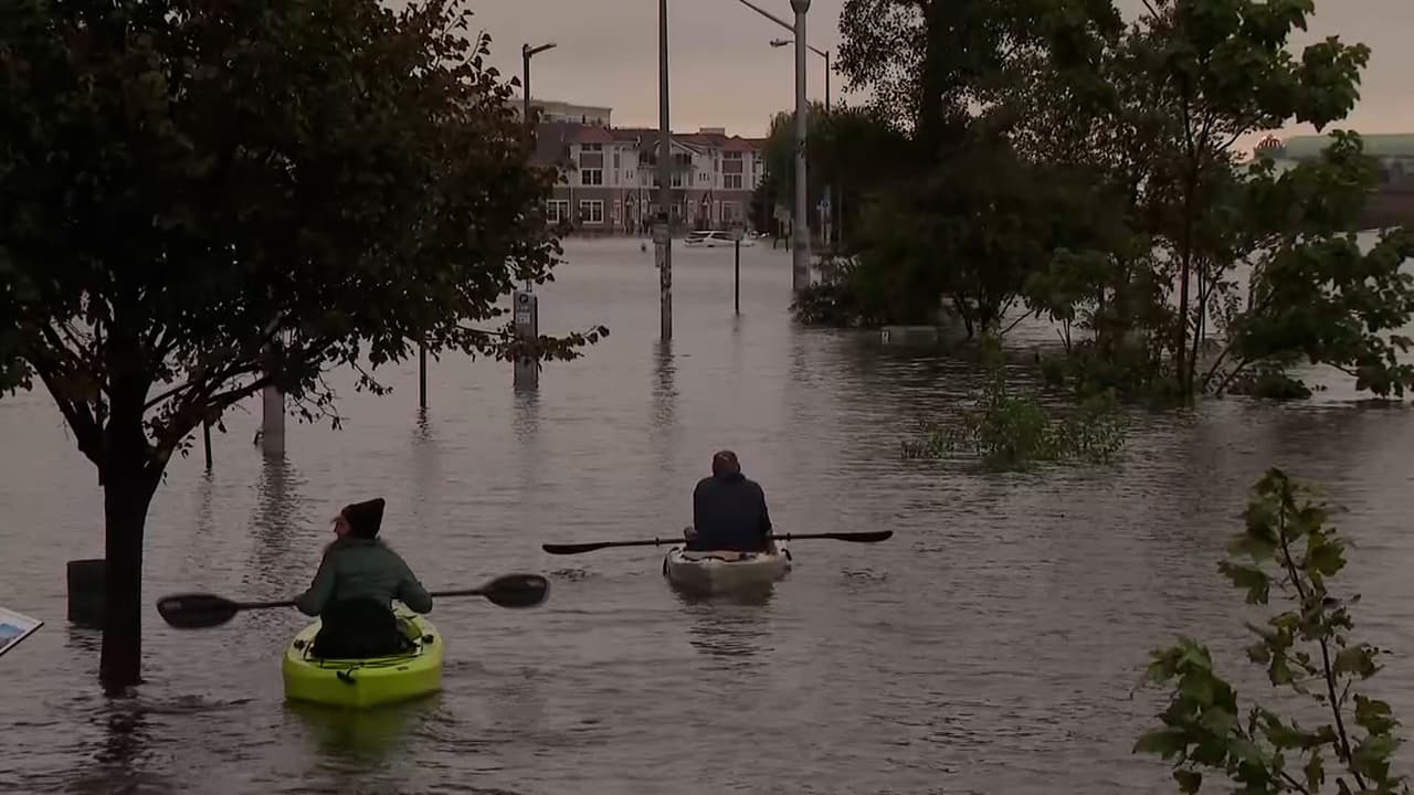 El pasado viernes, 
<a href="https://www.univision.com/local/nueva-york-wxtv/recuperacion-inundaciones-ciudad-nueva-york-lluvias-historicas" target="_blank">Nueva York vivió un histórico día de lluvias</a>, que superaron las 8.25 pulgadas. Las inundaciones, que dejó múltiples calles con el agua hasta las rodillas, obligaron a la suspensión de servicios básicos.