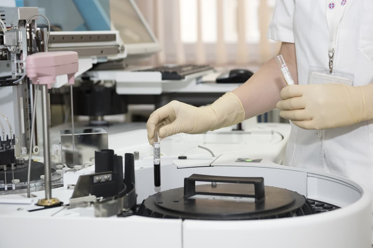 <b>Proyecto de ley 380 del Senado:</b> Proporciona una causa de acción civil por fraude de fertilidad contra proveedores de atención médica que utilizan su propio material reproductivo sin el consentimiento del paciente para el tratamiento de reproducción asistida.
