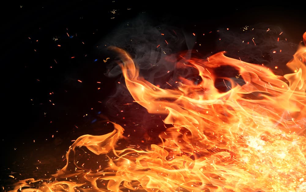 Cinco personas se quedan sin hogar tras incendio en Clearwater