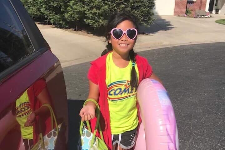 <b>Tras el choque, ocurrido en una peligrosa intersección en el condado de Tulare, California, la madre se percató que su hija mayor de 10 años no reaccionaba.</b>