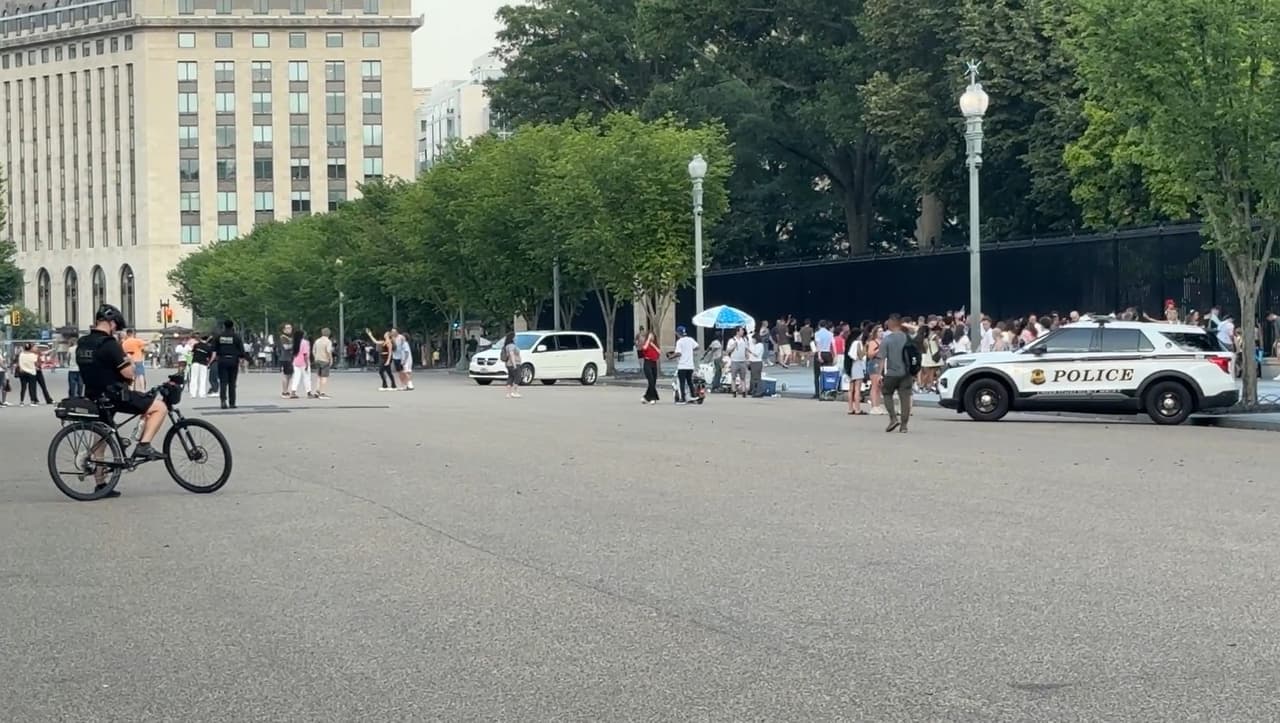 En el sitio se ha visto un mayor despliegue policial, así como en otros puntos clave de Washington DC.