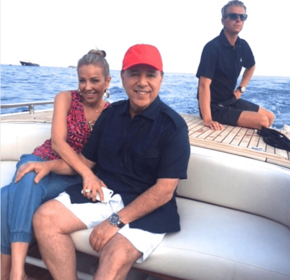 Thalía ha defendido sin cesar el amor que tiene por Mottola: "Somos dos gotas de agua que nos encontramos. Y lo voy a defender con los dientes y quiero que mi amor siempre esté en ese mundo de cristal tan hermoso que hemos construido".