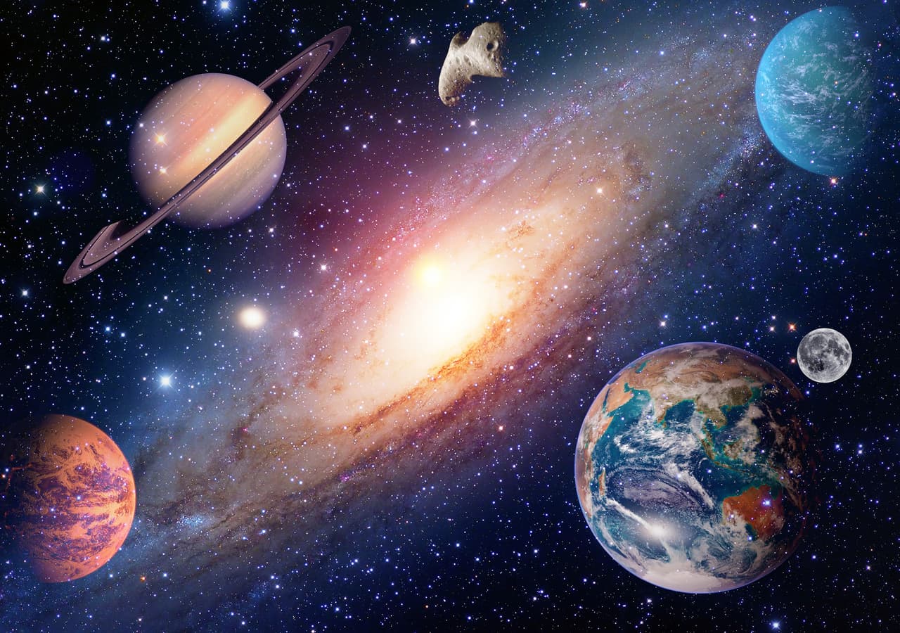 Todo en el universo está conformado de materia y energía. Estas fluyen e influyen en todo lo demás en procesos de rotación y traslación que no se detienen nunca, llamados fuerzas de la naturaleza.