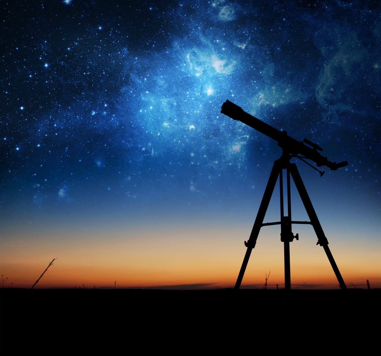 Según las simulaciones que la NASA ha realizado en los últimos años, las galaxias gigantes lograron expandirse gracias a la fusión de galaxias pequeñas.