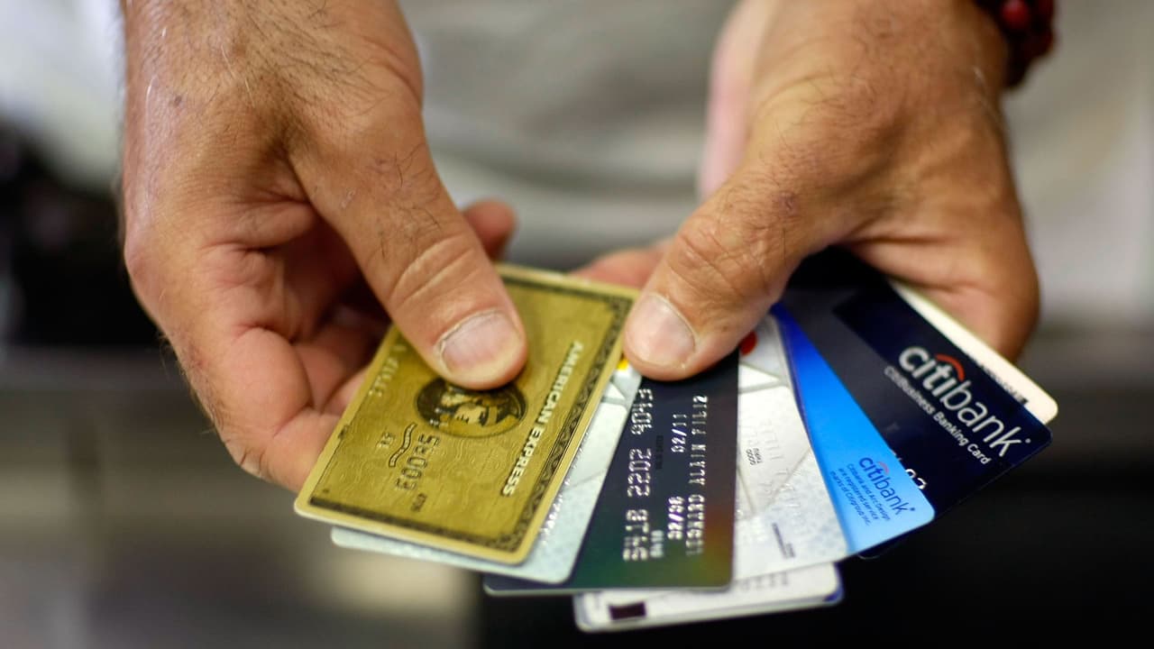 <b>2. Ahorros para la jubilación</b>
<br>Para aquellas personas que ya estaban en una senda de ahorro sólida y que practicaban un equilibrio saludable entre gastos y ahorros, es el momento de utilizar cualquier exceso de ahorro que haya acumulado durante la pandemia para rellenar sus ahorros para la jubilación.