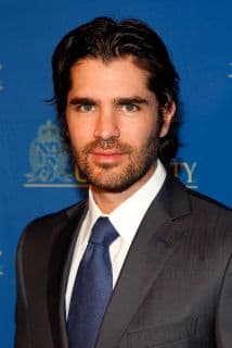 "A todos los que pueden ayudar les digo: '
<b>Los dreamers están en sus manos.</b> Trátenlos como les gustaría que trataran a sus hijos si estuvieran en una situación similar'", pidió el actor mexicano.
<br>