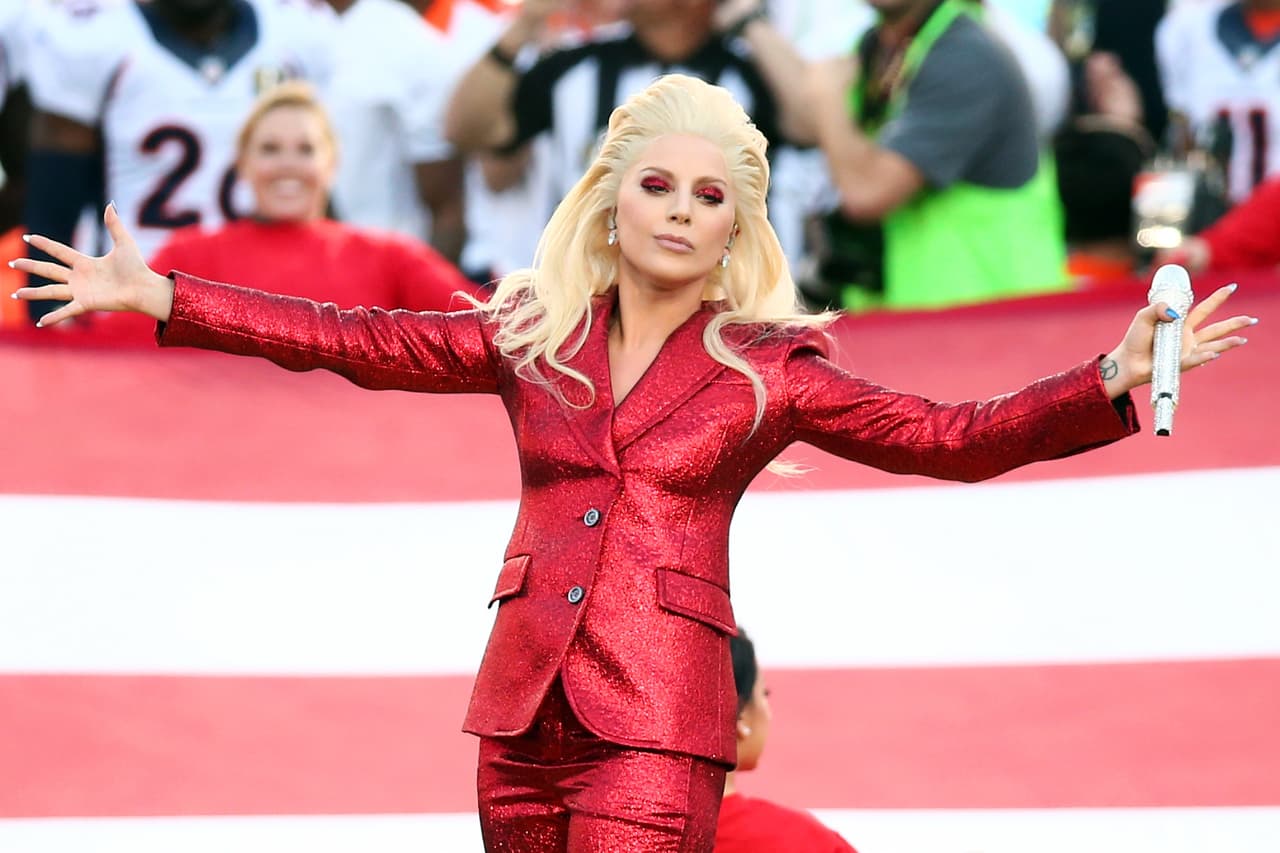 El mal de amores y la fibromialgia: los dolores en la vida de Lady Gaga