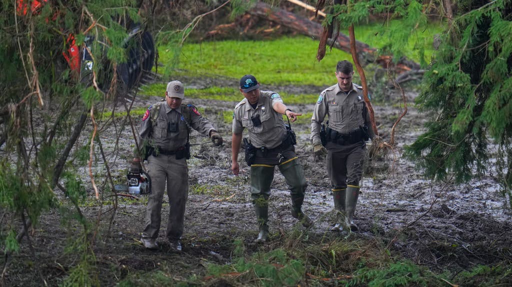 En un minuto: Texas se prepara para más lluvias en medio de las catastróficas inundaciones