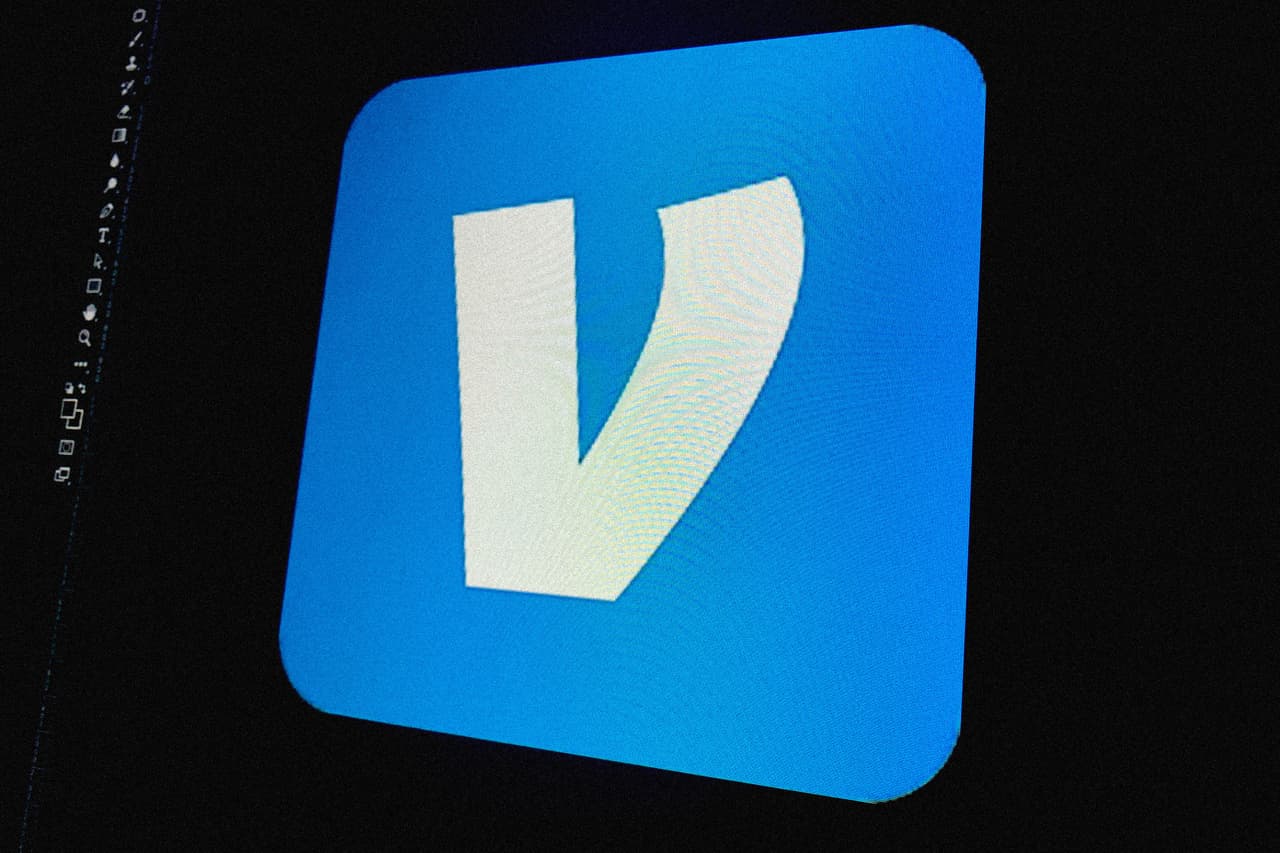 <b>Venmo</b>
<br>
<br>Los usuarios de esta aplicación para transmitir dinero envían 304,000 dólares por minuto. 
<br>
<br>Estos números muestran como grandes empresas tecnológicas tienen una gran influencia en nuestras vidas. La única empresa con estos márgenes de ganancias que no se basa en ofrecer servicios en línea es Tesla, que obtiene 81,766 dólares por minuto.
<br>