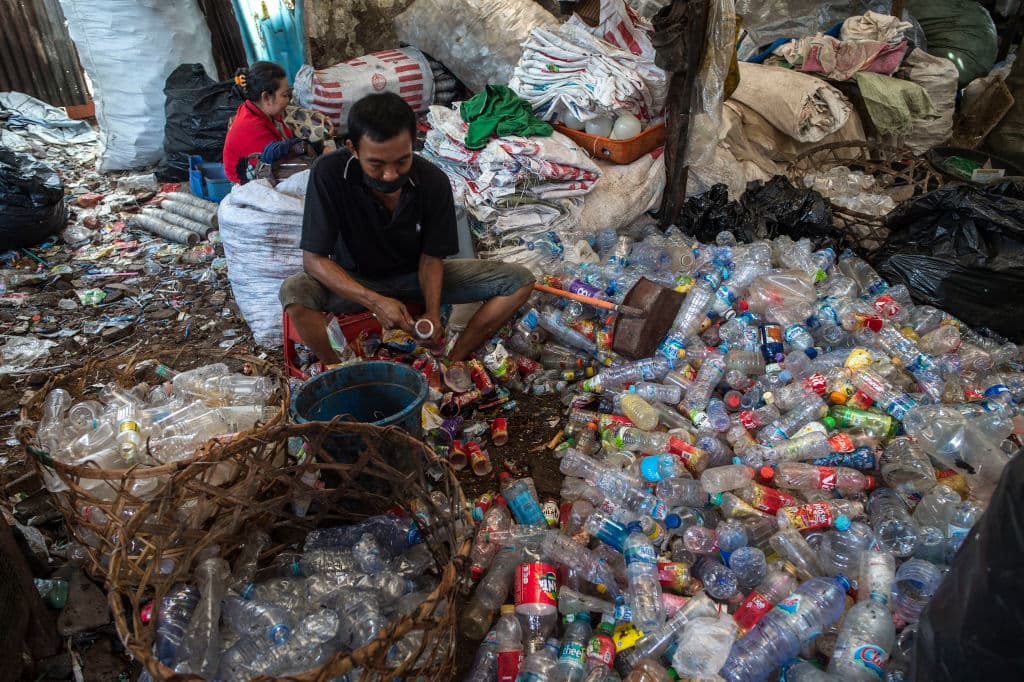 <b>China, Filipinas y Vietnam</b>, junto a Indonesia son los cuatro países responsables de más de la mitad de los plásticos que terminan en los océanos en el mundo.
