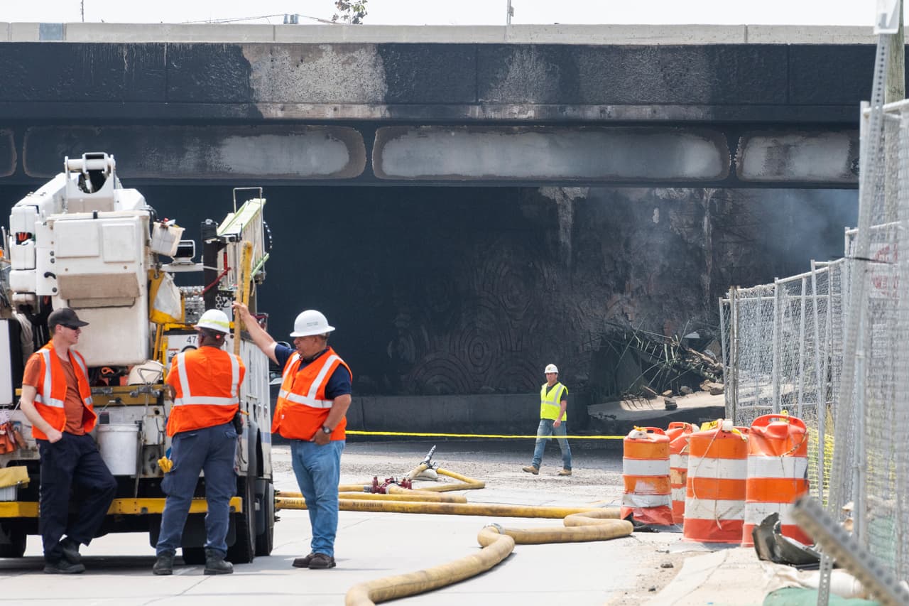 Las autoridades locales y estatales evalúan los efectos que podría tener este incidente en el Río Delaware.