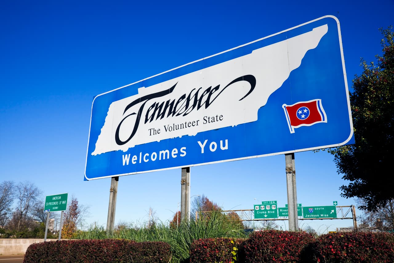<h3 class="cms-H3-H3">5. Tennessee</h3>
<br>
<br>En el sorteo del 31 de octubre, cuatro personas ganaron premios de $50,000, de acuerdo con la emisora local WKRN. Desde la creación de Powerball, solo siete personas de 
<a href="https://www.univision.com/temas/tennessee">Tennessee</a> se han llevado el premio mayor y no han tenido que pagar impuestos estatales. 
<br>