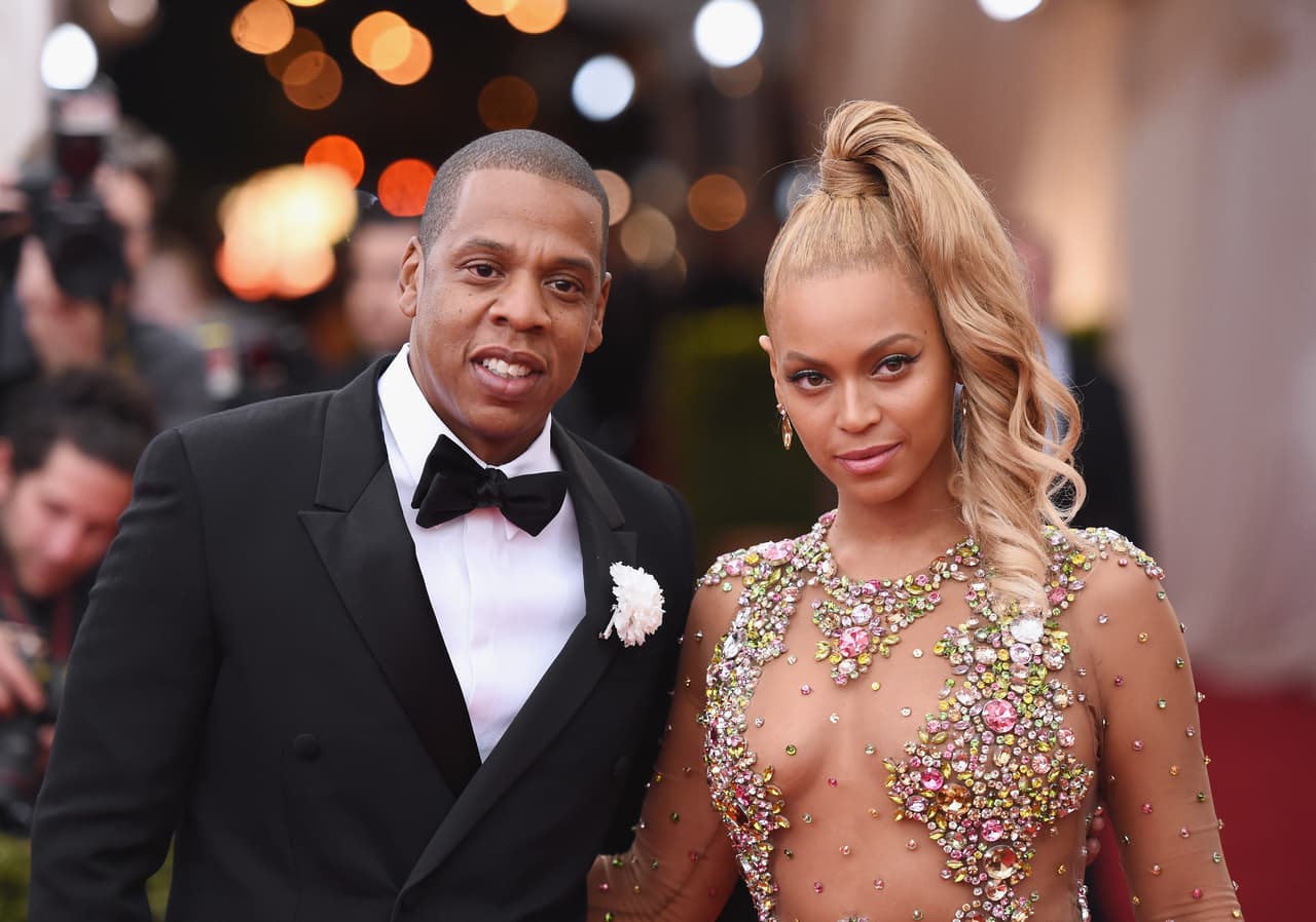 Jay Z explicó en el programa de Netflix de David Letterman ‘My Next Guest Needs No Introduction’ que él y su esposa "hicieron el trabajo duro de ir a terapia" para mantener a su familia unida.