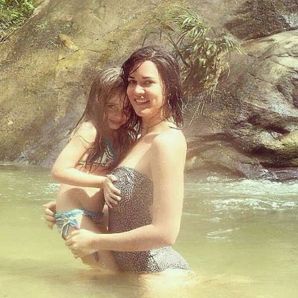Los dos viajaban junto a su hija por la autopista Puerto Cabello Valencia, en el estado de Carabobo.