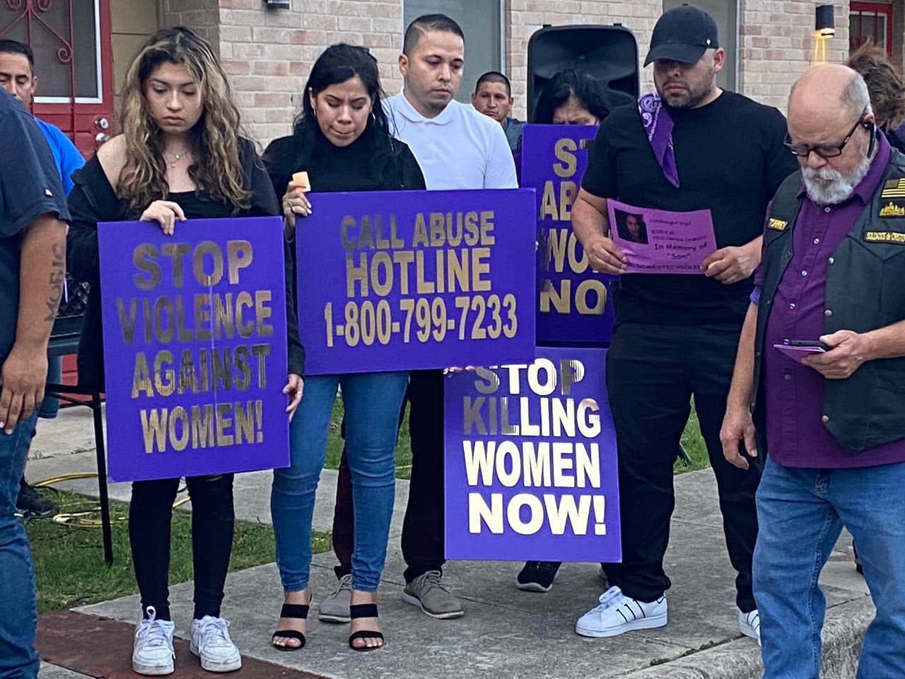 Organizaciones de San Antonio piden una reforma para que los agresores de las sobrevivientes de violencia de género no salgan tan fácilmente de las cárceles. La petición se da luego de la muerte de Samantha López, quien murió asesinada.