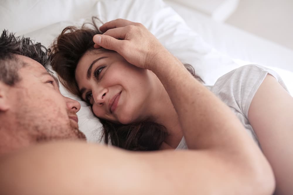 En el amor, los amantes de yang se caracterizan por un temperamento fuerte y apasionado. Cuando un amante yang convive con otro amante yang la combinación es explosiva, sin embargo, al conocer a quien tiene predominantemente elementos yin se logra el equilibrio.