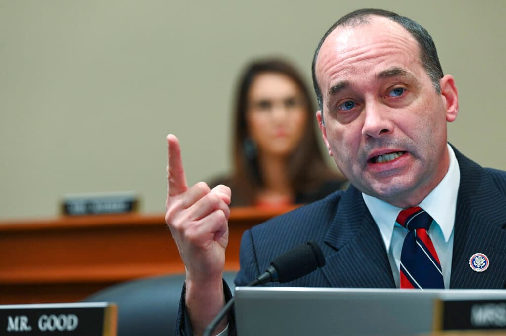 <h3 class="cms-H3-H3">Bob Good (Virginia)</h3>
<br>
<br>Good dijo a Fox News que McCarthy "es parte del problema. Él no es parte de la solución. Seguiré la voluntad de mis electores, los votantes del Quinto Distrito de Virginia, cientos de los cuales me han dicho durante los últimos dos años que no apoye a Kevin McCarthy.
<br>
<br>