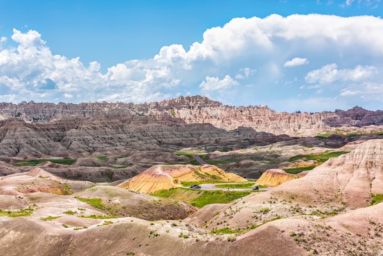 <h3 class="cms-H3-H3">1. Dakota del Norte </h3>
<br>
<br>🌡️ 
<b>Cambio en la temperatura promedio de 1895 a 2021:</b> +17.7%
<br>
<br>🌡️
<b> Temperatura promedio 2021:</b> 43.8º F (6.5º C).
<br>
<br>🌡️ 
<b>Temperatura promedio 1895:</b> 37.2º F (2.8º C).
<br>