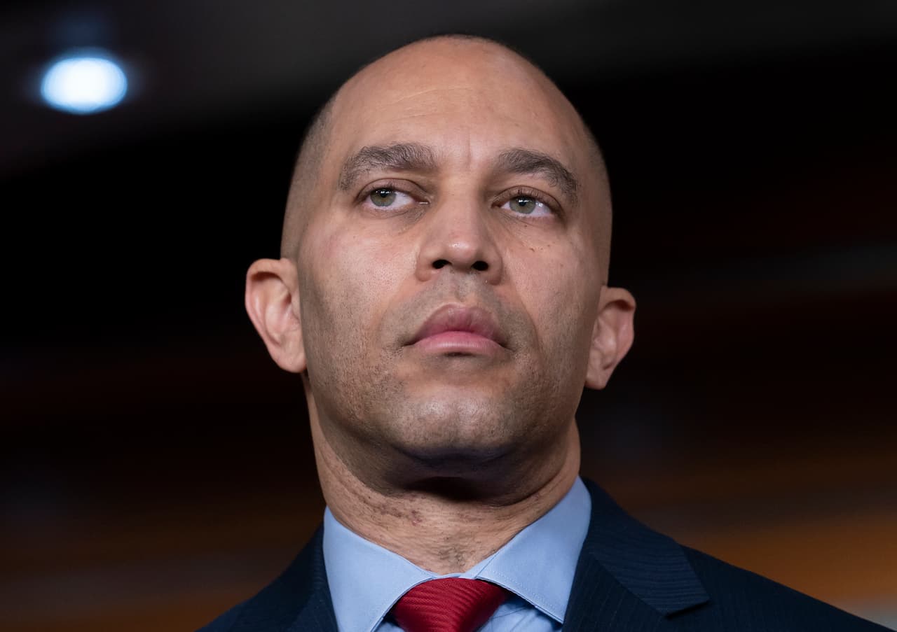 <b>Hakeem Jeffries, Representante por Nueva York desde 2013.</b> Es miembro del Comité Judicial de la Cámara Baja y durante seis años trabajó para la Asamblea del estado de Nueva York. Antes trabajó para el Tribunal del Distrito Sur de ese estado y fue abogado privado antes de postularse para un cargo electo.