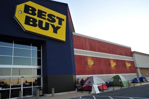 BEST BUY- La mayor cadena de venta de artículos electrónicos del mundo, anunció que recortará 400 empleos y cerrará 50 tiendas en Estados Unidos.