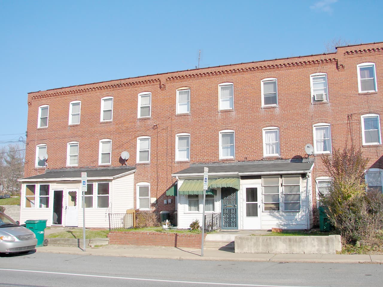 <b>Puesto 48.</b> 
<b>Claymont, Delaware. Tasa de pobreza: 12.2% (estado: 12.1%). </b>Ingreso medio por hogar: 52,277 dólares (estado: 63,036). Valor medio de la vivienda: 200,600 dólares (estado: 238,600). Población: 8,707. En la mayoría de las 50 ciudades de esta lista al menos uno de cada cinco residentes recibe cupones de alimentos.