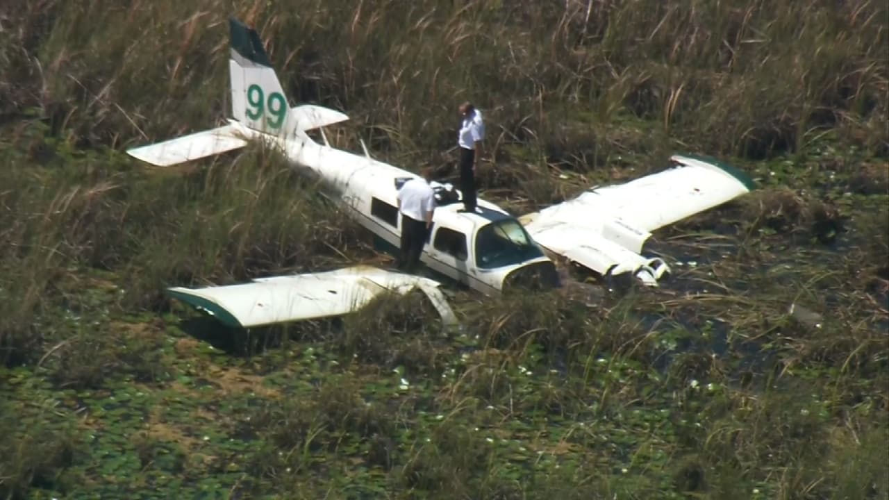 Una avioneta se estrelló en medio de los Everglades el 19 de agosto de 2016, la aeronave tocó tierra a 19 millas al oeste de la US-27 en el condado Broward. Dos hombres, quieres eran los únicos tripulantes, fueron rescatados con vida por los guardacostas.